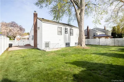 412 Atlantic Avenue, Massapequa Park, NY 11762 - Photo 18