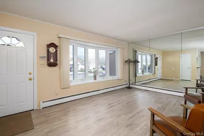 412 Atlantic Avenue, Massapequa Park, NY 11762 - Photo 4
