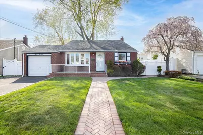 412 Atlantic Avenue, Massapequa Park, NY 11762 - Photo 2