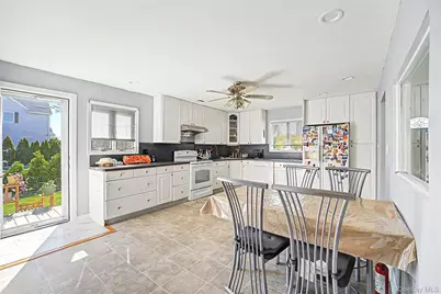 253 Devonshire Drive, New Hyde Park, NY 11040 - Photo 6