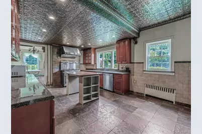 44 Arbor Place, Glen Cove, NY 11542 - Photo 16