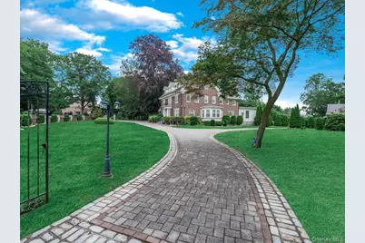 44 Arbor Place, Glen Cove, NY 11542 - Photo 4
