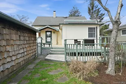 36 Pine Street, Islip, NY 11751 - Photo 32