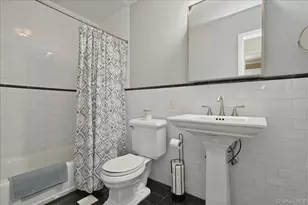 36 Pine St, Islip, NY 11751 - Photo 18