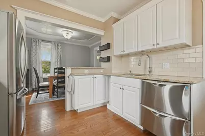 36 Pine Street, Islip, NY 11751 - Photo 12