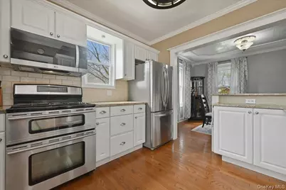 36 Pine Street, Islip, NY 11751 - Photo 14