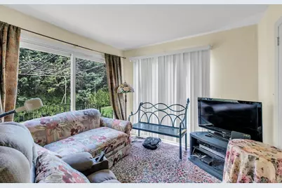 185 Whistler Road, Manhasset, NY 11030 - Photo 10