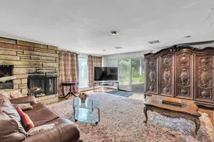 185 Whistler Rd, Manhasset, NY 11030 - Photo 18