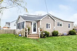 24 Blue Point Rd, Mastic Beach, NY 11951 - Photo 6