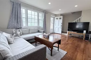 40 Greenvale Cir, White Plains, NY 10607 - Photo 6