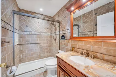 26 Ballad Lane, Hicksville, NY 11801 - Photo 18