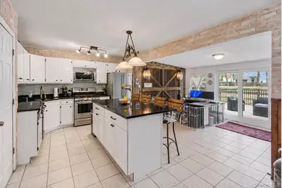 56 Bayonne Avenue, Central Islip, NY 11722 - Photo 4