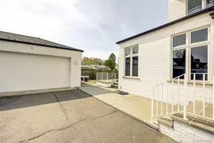 28-24 214th St, Bayside, NY 11360 - Photo 46