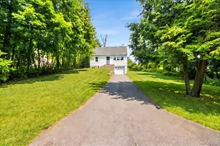 16 Tiger Rd, Hopewell Junction, NY 12533 - Photo 2