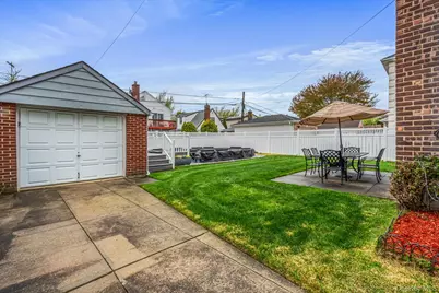 7942 264th Street, Glen Oaks, NY 11004 - Photo 2