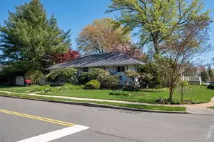 39 Deer Path Ln, Syosset, NY 11791 - Photo 28