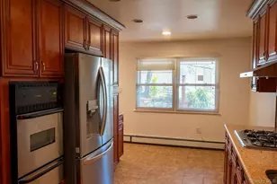 39 Deer Path Ln, Syosset, NY 11791 - Photo 14