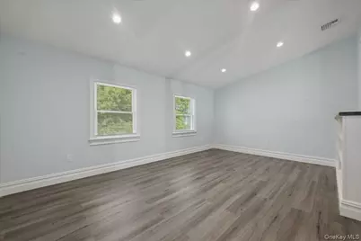 26 Clearland Avenue, Carle Place, NY 11514 - Photo 18