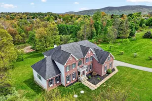 31 Sunflower Cir, Wappingers Falls, NY 12590 - Photo 4