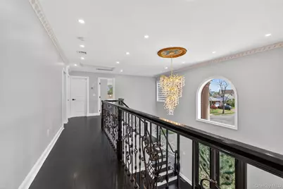 171 South Street, New Hyde Park, NY 11040 - Photo 18