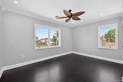 171 South Street, New Hyde Park, NY 11040 - Photo 22