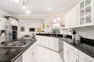 9 Framingham Ln, Shoreham, NY 11786 - Photo 14