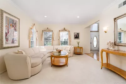 9 Framingham Lane, Shoreham, NY 11786 - Photo 8