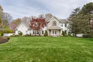 9 Framingham Ln, Shoreham, NY 11786 - Photo 2