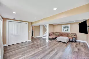 794 Sayville Ave, Bohemia, NY 11716 - Photo 28