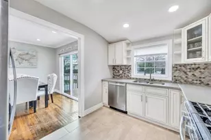794 Sayville Ave, Bohemia, NY 11716 - Photo 16