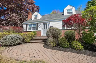 21 Arlene Ct, Pearl River, NY 10965 - Photo 4
