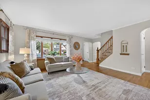 66 Aberdeen Rd, New Hyde Park, NY 11040 - Photo 2