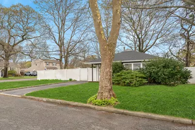2 Arleen Avenue, Holbrook, NY 11741 - Photo 2