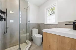 8 Bayberry Ave, Garden City, NY 11530 - Photo 16