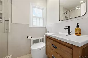 8 Bayberry Ave, Garden City, NY 11530 - Photo 20