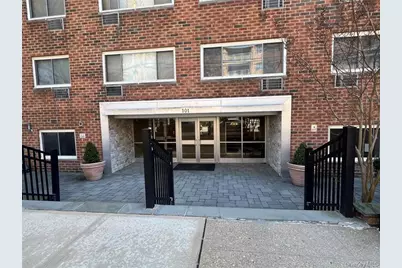 101 Clinton Avenue #1G, Mineola, NY 11501 - Photo 1