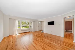 3769 New York Ave, Seaford, NY 11783 - Photo 12