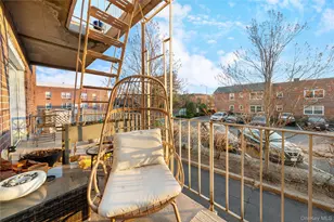 90 Park Ave S, Rockville Centre, NY 11570 - Photo 14
