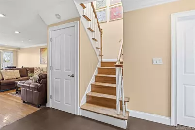 67 Manors Drive, Jericho, NY 11753 - Photo 6