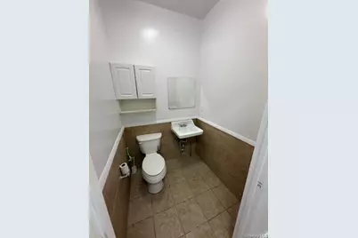 2320A Broadway, Astoria, NY 11106 - Photo 6