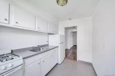 111 S Centre Avenue #2VV, Rockville Centre, NY 11570 - Photo 16