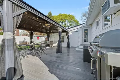 1298 Pulaski Road, East Northport, NY 11731 - Photo 38