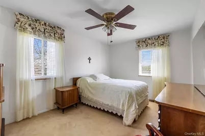 83 Town House Drive, Massapequa Park, NY 11762 - Photo 14
