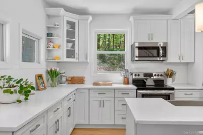 20 Hillside Avenue, Goldens Bridge, NY 10526 - Photo 8