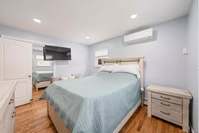 414 Myrtle Avenue, West Islip, NY 11795 - Photo 20