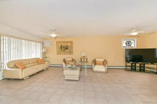 156 Farmedge Rd, Levittown, NY 11756 - Photo 4