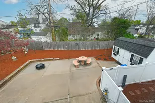 156 Farmedge Rd, Levittown, NY 11756 - Photo 18