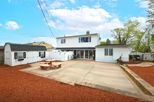 156 Farmedge Rd, Levittown, NY 11756 - Photo 22