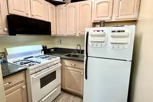 18 Navajo Ct, Coram, NY 11727 - Photo 4