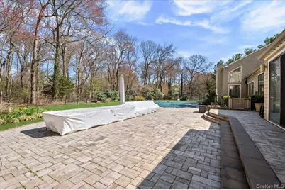 45 Coves Run, Syosset, NY 11791 - Photo 38